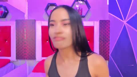 Snapshot of karoll014 chatting on 09-27-25, 01:27 Karol online show from 09-27-25, 01:27