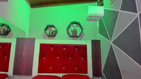 Snapshot of karoll014 chatting on 10-02-25, 12:01 Karol online show from 10-02-25, 12:01