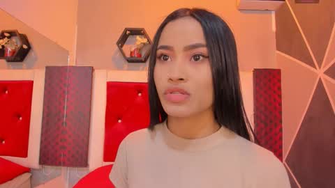 Snapshot of karoll014 chatting on 10-17-25, 11:57 Karol online show from 10-17-25, 11:57