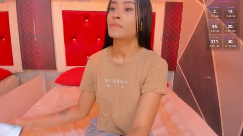 Snapshot of karoll014 chatting on 10-28-25, 11:58 Karol online show from 10-28-25, 11:58