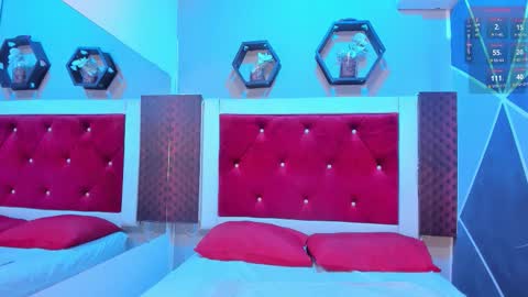 Snapshot of karoll014 chatting on 11-10-25, 12:26 Karol online show from 11-10-25, 12:26