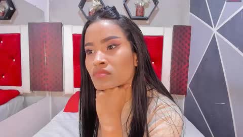 Snapshot of karoll014 chatting on 12-04-25, 12:03 Karol online show from 12-04-25, 12:03