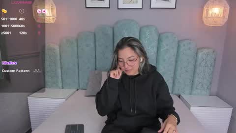 Snapshot of karoll_santos chatting on 01-22-25, 03:41 Karol Santos online show from 01-22-25, 03:41
