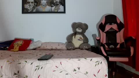 Snapshot of karolsweetvagi chatting on 03-15-26, 04:13 karol online show from 03-15-26, 04:13