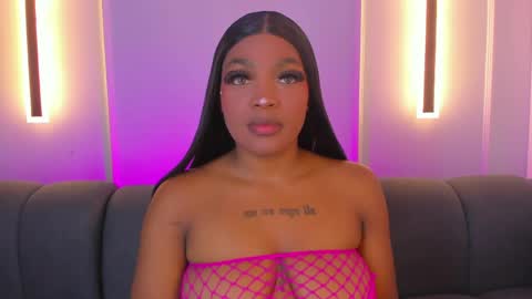 Snapshot of karolwhite_ chatting on 06-08-26, 03:51 Karol online show from 06-08-26, 03:51