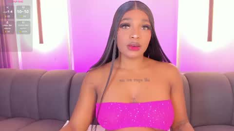 Snapshot of karolwhite_ chatting on 06-26-26, 04:28 Karol online show from 06-26-26, 04:28