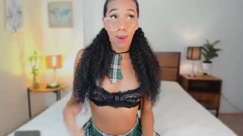 Snapshot of karymoon chatting on 10-16-25, 10:11 Kary Moon online show from 10-16-25, 10:11