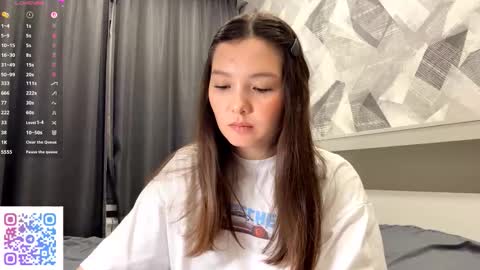 Kira online show from 10-13-25, 07:14