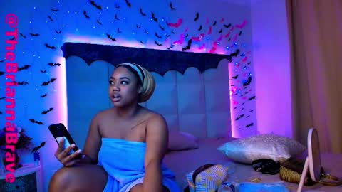 Snapshot of kat2025 chatting on 10-28-25, 02:26 BriannaBrave online show from 10-28-25, 02:26