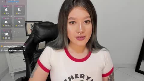 Snapshot of kat_apple chatting on 01-07-26, 12:24 Alicia online show from 01-07-26, 12:24