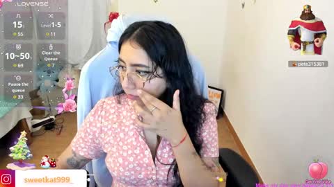 Snapshot of kat_ly_chan chatting on 12-30-24, 07:53 Kat       online show from 12-30-24, 07:53