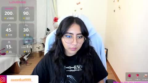 Snapshot of kat_ly_chan chatting on 03-03-25, 10:10 Kat       online show from 03-03-25, 10:10