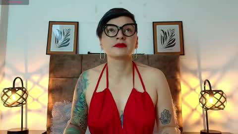 Snapshot of kat_paradisse chatting on 06-08-26, 11:54 kat paradisse online show from 06-08-26, 11:54