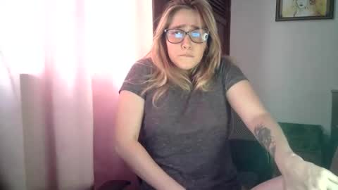 Snapshot of kat_pp chatting on 01-09-25, 08:01 Kati online show from 01-09-25, 08:01