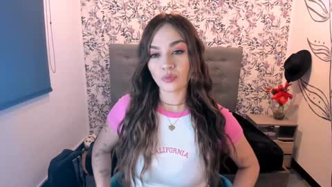 Snapshot of katahoot_ chatting on 01-31-25, 05:19 K A T A H O O T online show from 01-31-25, 05:19