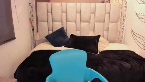 Snapshot of katahoot_ chatting on 09-17-25, 09:49 K A T A H O O T online show from 09-17-25, 09:49