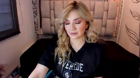 Snapshot of katahoot_ chatting on 11-10-25, 08:30 K A T A H O O T online show from 11-10-25, 08:30