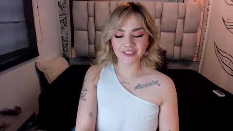 Snapshot of katahoot_ chatting on 11-12-25, 08:30 K A T A H O O T online show from 11-12-25, 08:30