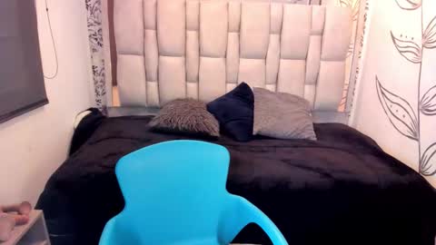 Snapshot of katahoot_ chatting on 11-14-25, 08:18 K A T A H O O T online show from 11-14-25, 08:18