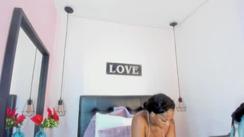 Snapshot of katalella___murillo chatting on 05-21-26, 02:29 katalella online show from 05-21-26, 02:29