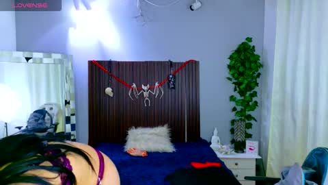 kate online show from 10-26-25, 01:17