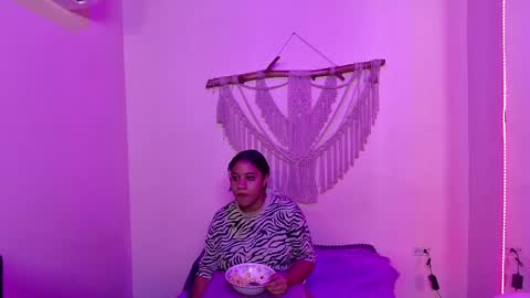 Snapshot of kataleya_tgn chatting on 01-05-25, 06:35 Kataleya online show from 01-05-25, 06:35