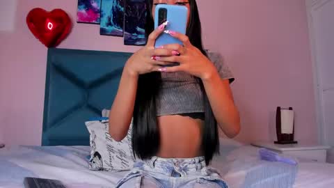 Snapshot of kataleyaa_horny chatting on 02-25-25, 05:30 kataleya horny online show from 02-25-25, 05:30