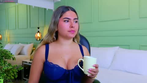 Snapshot of kataliina_18 chatting on 04-22-26, 11:56 Kat online show from 04-22-26, 11:56