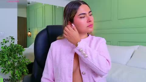Snapshot of kataliina_18 chatting on 04-27-26, 11:52 Kat online show from 04-27-26, 11:52