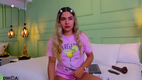 Snapshot of kataliina_18 chatting on 05-02-26, 11:48 Kat online show from 05-02-26, 11:48