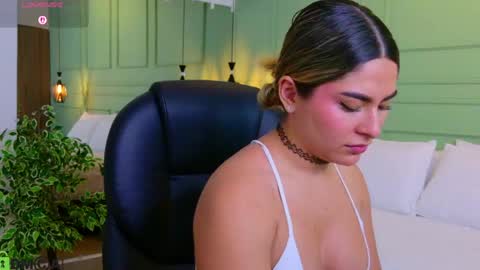 Snapshot of kataliina_18 chatting on 05-06-26, 11:48 Kat online show from 05-06-26, 11:48