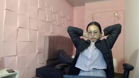 Katalina online show from 12-01-25, 01:49