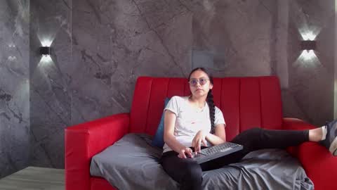 Katalina online show from 02-12-26, 01:39