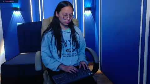 Snapshot of katalina07 chatting on 07-12-26, 12:18 Katalina online show from 07-12-26, 12:18