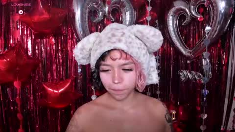 Snapshot of katalina_garcia chatting on 02-19-25, 12:03 Kata Garcia online show from 02-19-25, 12:03