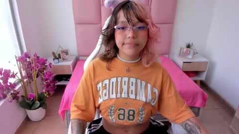 Snapshot of katalina_garcia chatting on 02-08-26, 04:54 Kata Garcia online show from 02-08-26, 04:54