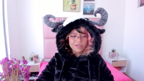 Snapshot of katalina_garcia chatting on 02-10-26, 03:49 Kata Garcia online show from 02-10-26, 03:49