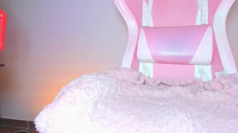 Snapshot of katalinaferreirax chatting on 12-17-25, 11:33 katalinaferreirax online show from 12-17-25, 11:33