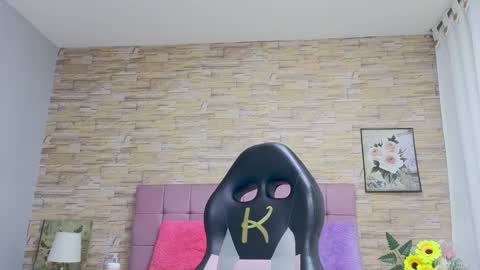 Snapshot of katalinahell chatting on 01-05-25, 11:33 katalinahell online show from 01-05-25, 11:33