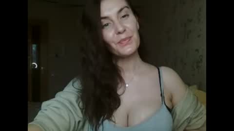 Snapshot of katalinaqe chatting on 11-16-25, 08:31 KatalinaQE online show from 11-16-25, 08:31