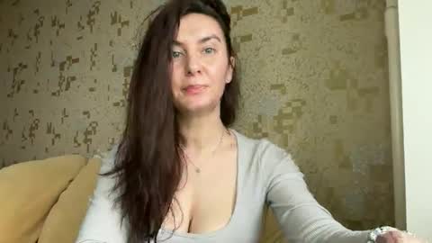 Snapshot of katalinaqe chatting on 02-25-26, 08:24 KatalinaQE online show from 02-25-26, 08:24