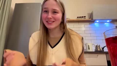 Snapshot of katcontrol chatting on 12-26-24, 11:54 katcontrol online show from 12-26-24, 11:54