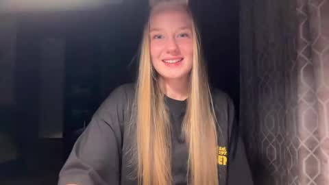 Snapshot of katcontrol chatting on 03-12-26, 03:29 katcontrol online show from 03-12-26, 03:29