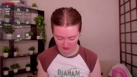 Kate online show from 06-18-26, 02:12