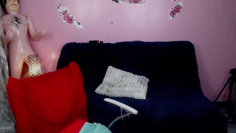 kate_lawrence_ online show from 12-13-24, 08:20