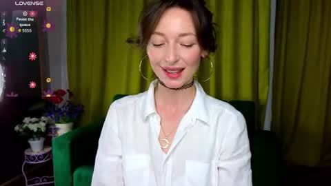 Snapshot of kate_millersi chatting on 06-21-26, 11:46 Kare online show from 06-21-26, 11:46