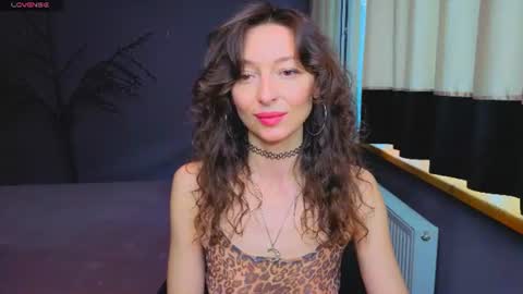 Snapshot of kate_millersi chatting on 07-15-26, 11:37 Kare online show from 07-15-26, 11:37