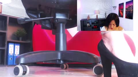 Snapshot of kate_owenns chatting on 02-10-25, 12:08 Kate online show from 02-10-25, 12:08