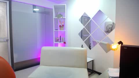 Snapshot of kate_owenns chatting on 03-10-25, 07:50 Kate online show from 03-10-25, 07:50