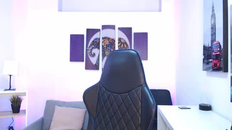 Snapshot of kate_owenns chatting on 11-04-25, 10:47 Kate online show from 11-04-25, 10:47